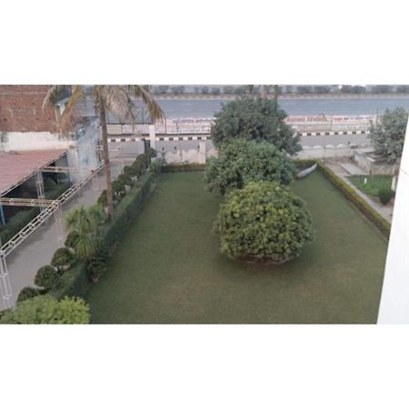 Hotel Sangam, พาราณสี ภายนอก รูปภาพ